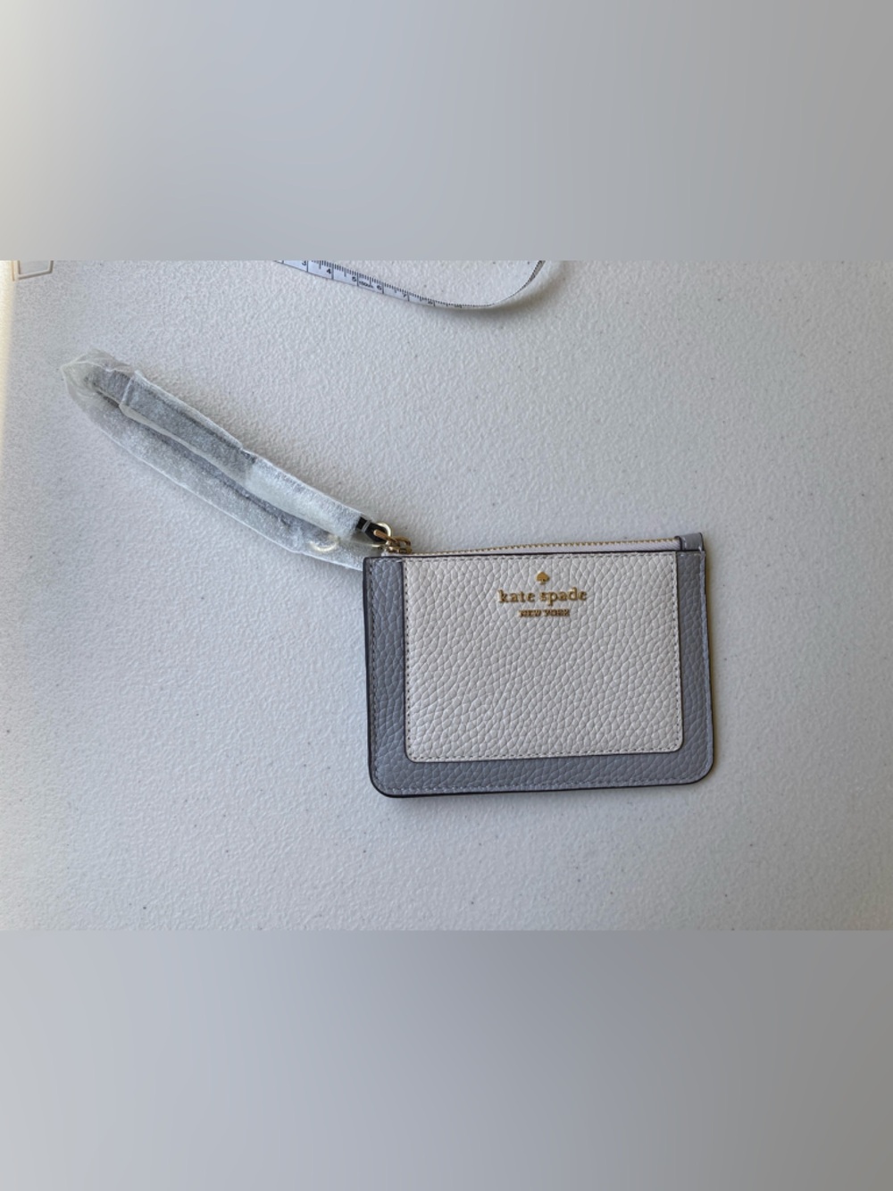 Kate Spade Pebbled Leather Lena Colorblock Small Card Holder Wristlet Grey White - Picture 13 of 16